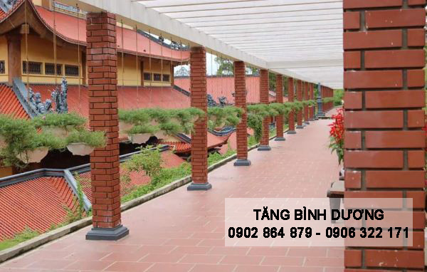 Sử dụng gạch thẻ đỏ Đất Việt ốp cột tường