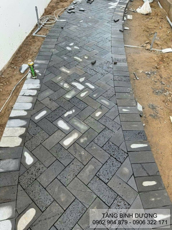Sân vườn lát đá tổ ong chống trơn trượt hiệu quả Sân vườn lát đá tổ ong chống trơn trượt hiệu quả