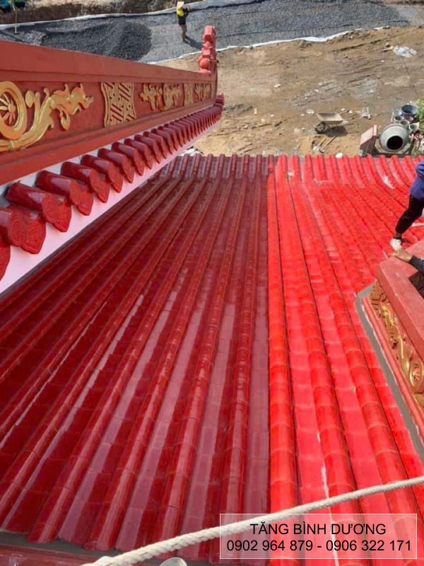 Ngói âm dương tráng men màu đỏ phản xạ ánh sáng tốt