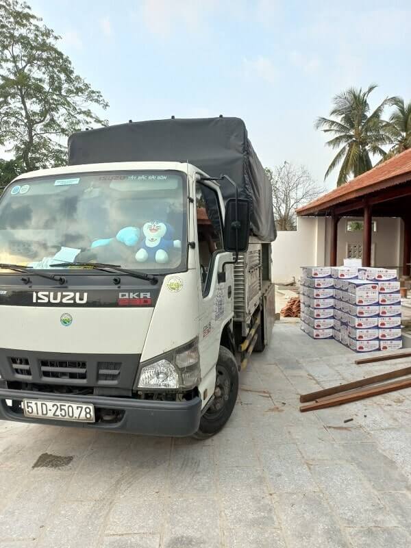 Giao ngói vảy cá lớn tại Lộc Hưng