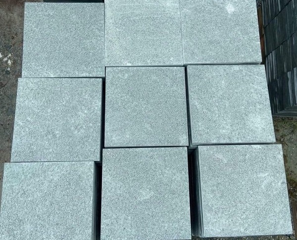 Đá băm xanh lát sân đã được giao công trình anh Bình ở Đức Hoà (Long An)