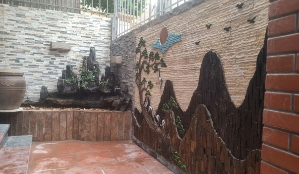 Sản phẩm được trang trí giống như một bức tranh đá nghệ thuật