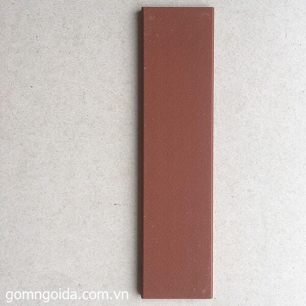 Gạch cotto Hạ Long màu đỏ đậm, bề mặt mịn lỳ