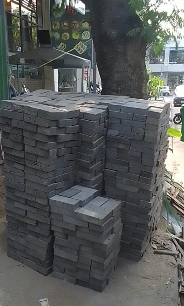 Giao đá tổ ong đến khu sân golf tại Củ Chi