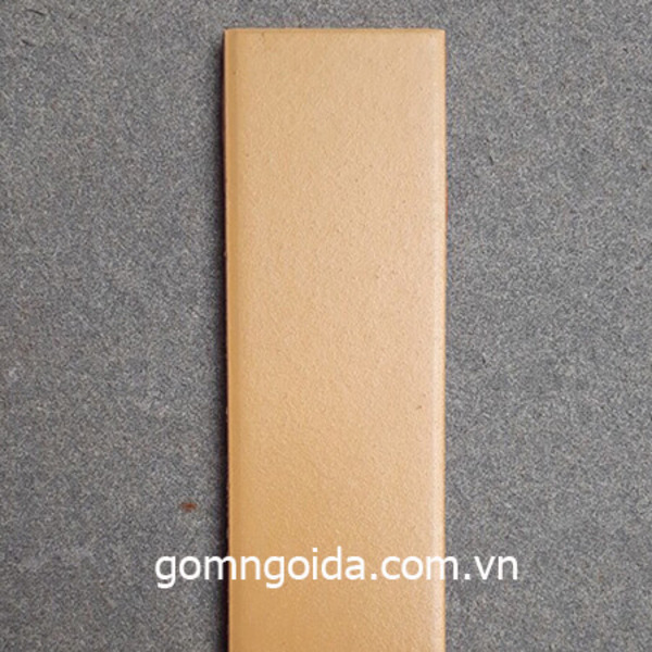 Gạch thẻ tráng men màu kem thương hiệu Đất Việt