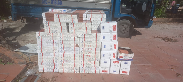 Tăng Bình Dương có đội xe vận chuyển gạch ốp tường tận nhà cho bạn