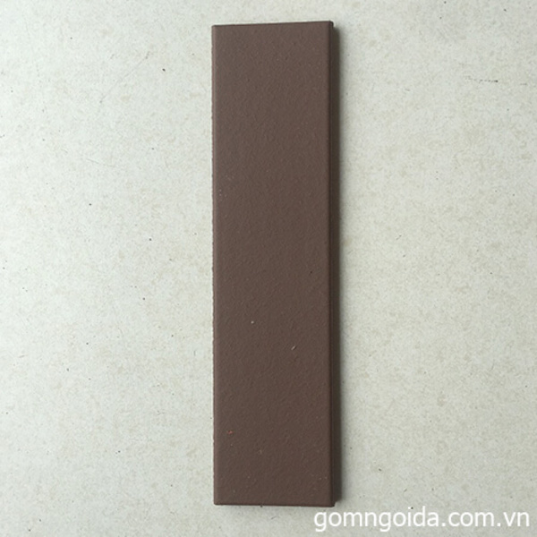 Gạch thẻ màu nâu đen trầm lắng