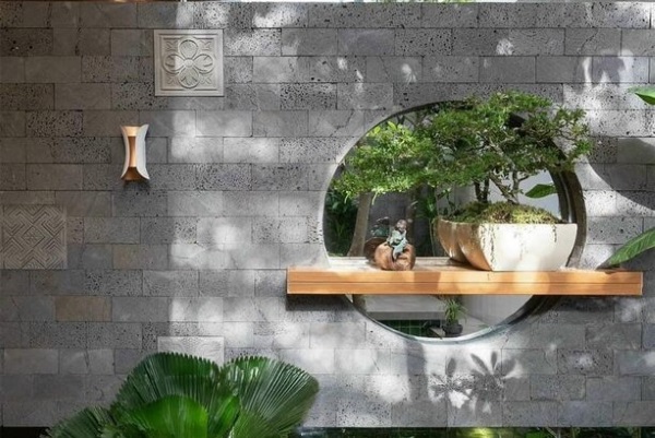 Tường ốp đá ong chữ T ngang