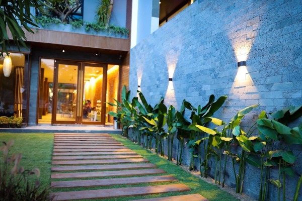 Đá ong xám ốp tường rào tôn vinh tính thẩm mỹ và giá trị ngôi nhà