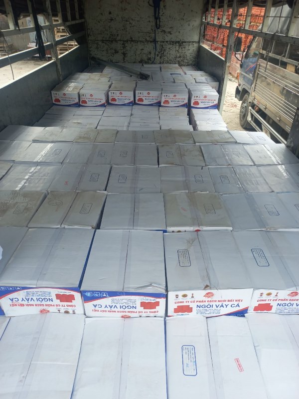 Hoàn tất công đoạn đưa hàng lên xe