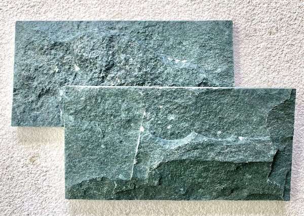 Đá ốp chân tường, móng màu xanh rêu Đá ốp chân tường, móng màu xanh rêu