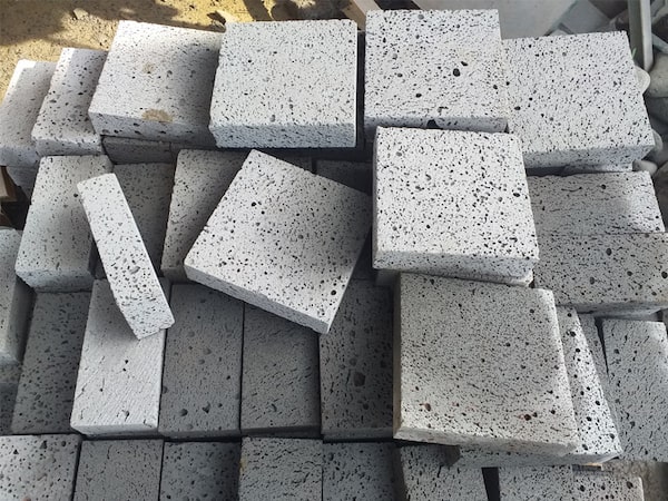 Đá ong xám lát vỉa hè