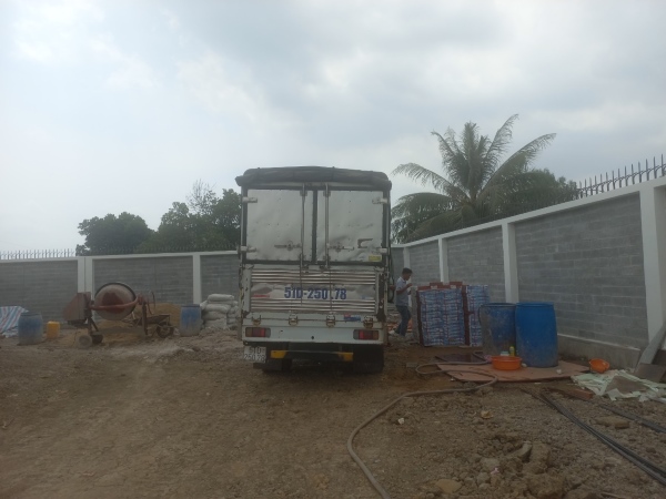 Vận chuyển gạch lát Cotto Hạ Long đến công trình tại Long An