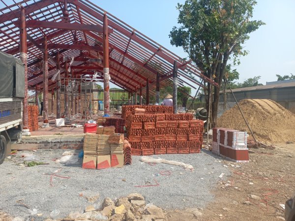 Vận chuyển ngói 22 đến công trình thành phố Thủ Đức