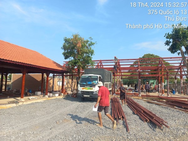 Vận chuyển ngói lợp thành công đến với công trình