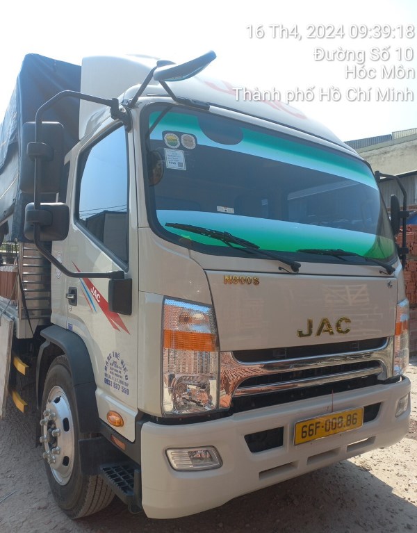 Vận chuyển hàng cho khách tại kho Tăng Bình Dương