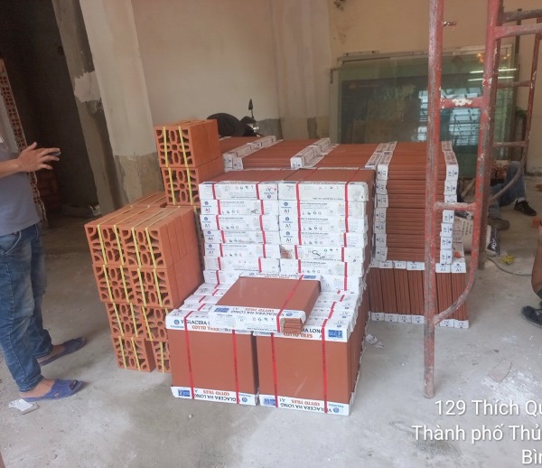 Gạch lát Hạ Long và gạch thông gió giao Bình Dương