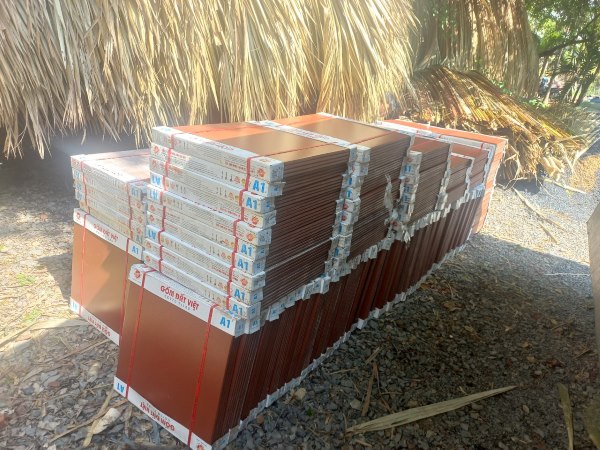 Gạch lát cotto tráng men màu đỏ