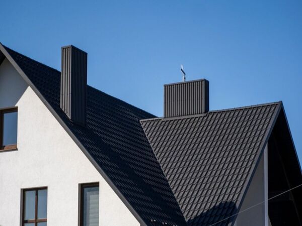 Độ dốc mái ngói là yếu tố quan trọng ảnh hưởng đến chất lượng công trình