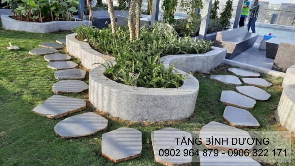 Đá thớt bước dậm Bazan trang trí sân vườn nhà Đá thớt bước dậm Bazan trang trí sân vườn nhà