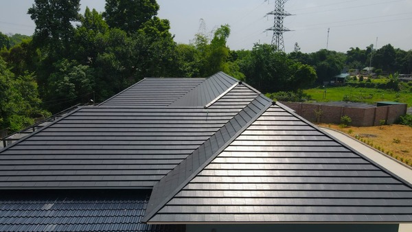 Ngói phẳng góp phần tạo nên mái nhà có thiết kế hiện đại và tinh tế