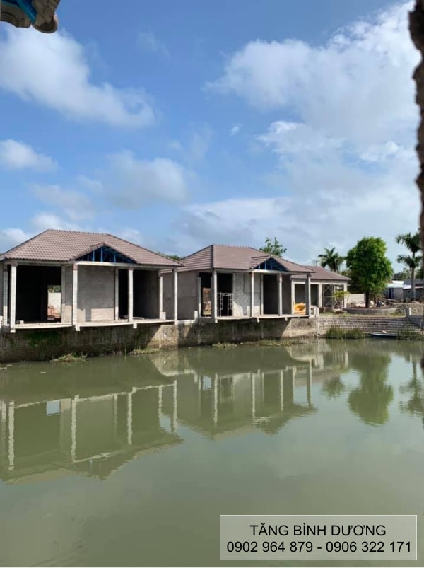 Sử dụng ngói màu SCG M04