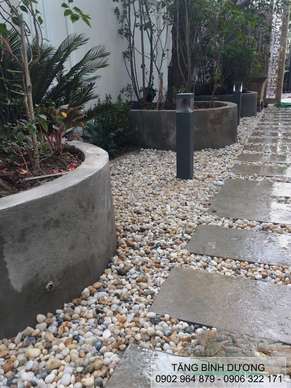 Sử dụng lát sân quán cà phê đẹp mắt