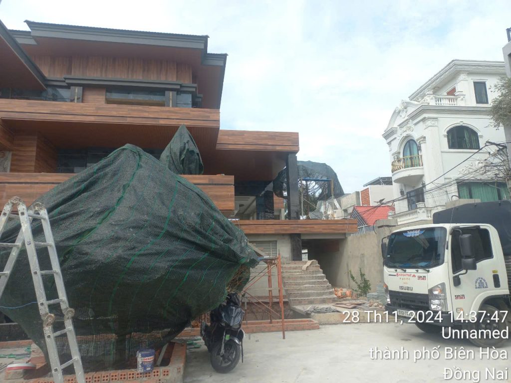 Tăng Bình Dương được vận chuyển đá lát sân xanh rêu đến Biên Hoà