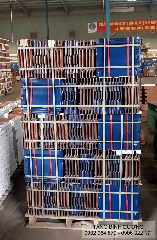 Sản phẩm được xếp chồng ngay ngắn