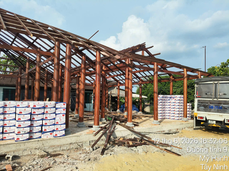 Ngói vảy cá Đất Việt giao công trình nhà gỗ tại Đức Hòa, Long An Ngói vảy cá Đất Việt giao công trình nhà gỗ tại Đức Hòa, Long An