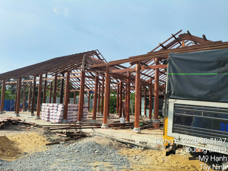 Ngói vảy cá Đất Việt giao công trình nhà gỗ tại Đức Hòa, Long An Ngói vảy cá Đất Việt giao công trình nhà gỗ tại Đức Hòa, Long An