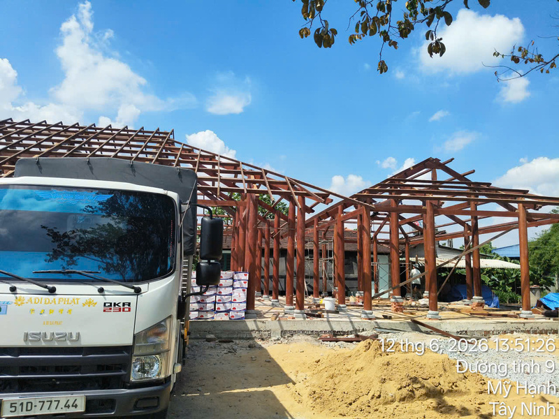 Ngói vảy cá Đất Việt giao công trình nhà gỗ tại Đức Hòa, Long An Ngói vảy cá Đất Việt giao công trình nhà gỗ tại Đức Hòa, Long An